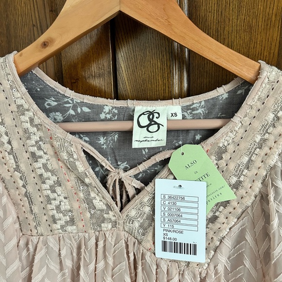 Peasant dress NWT. Never worn before. Very beautiful dress. - Picture 5 of 5